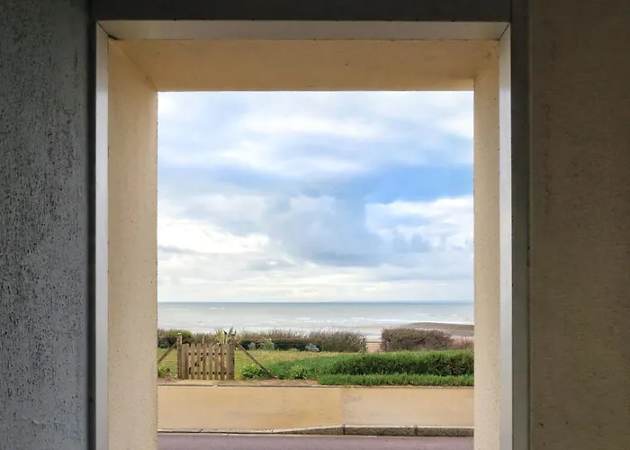 A 2 Pas De La - A 50m Apartment Barneville-Carteret